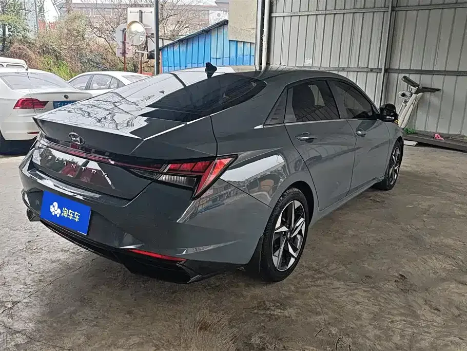Hyundai Elantra — фото 4