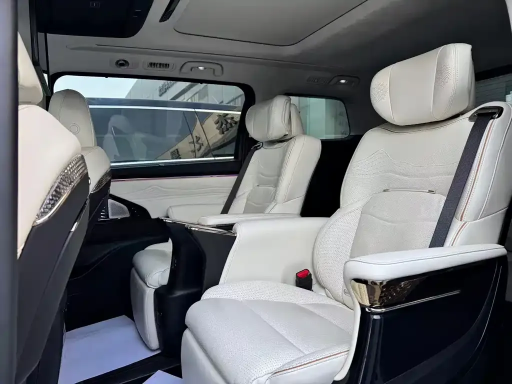 GAC Motor Trumpchi E9 — фото 9