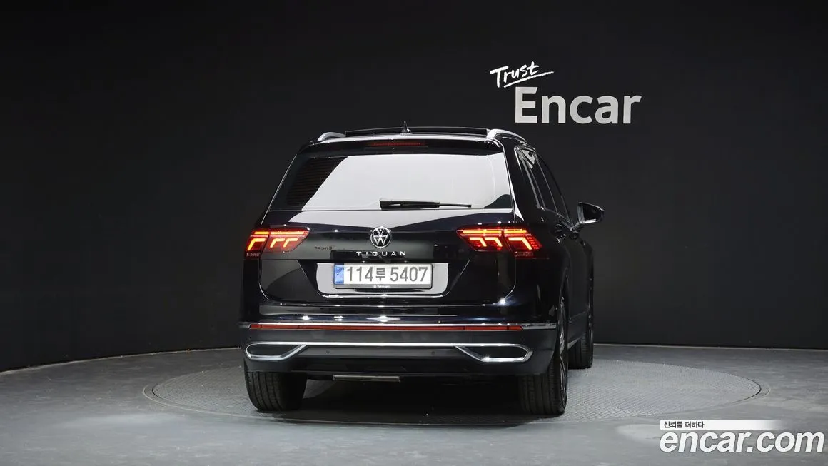 Volkswagen Tiguan — фото 8