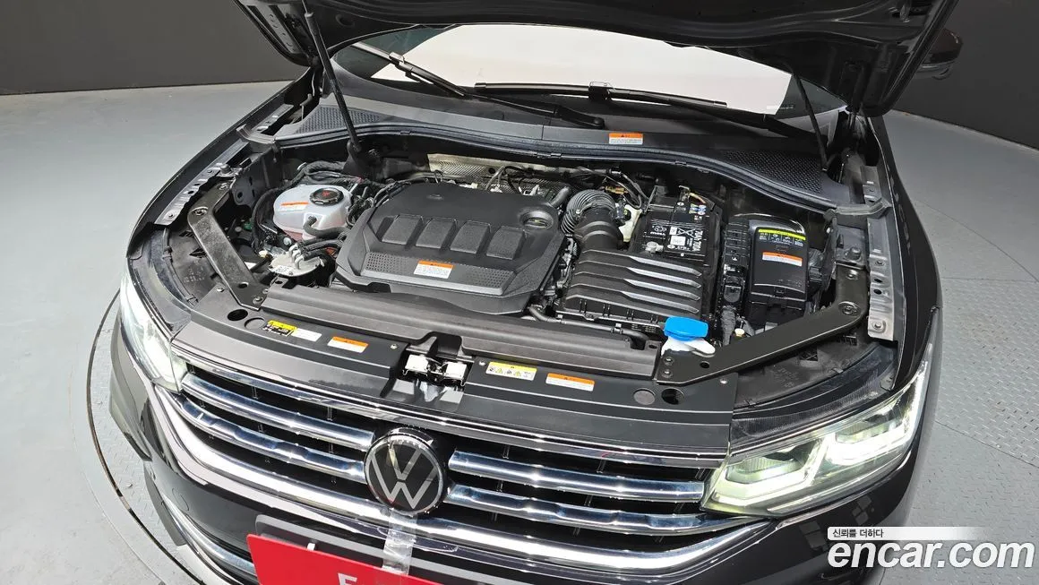 Volkswagen Tiguan — фото 7