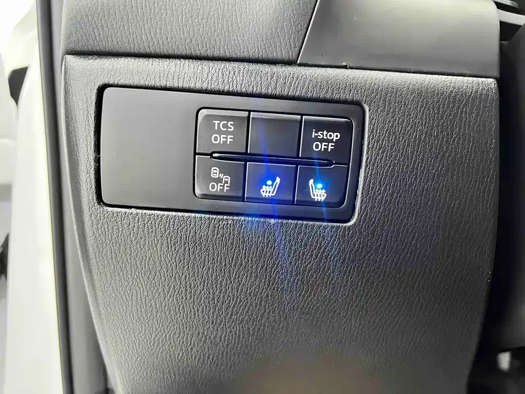 Mazda CX-4 — фото 10