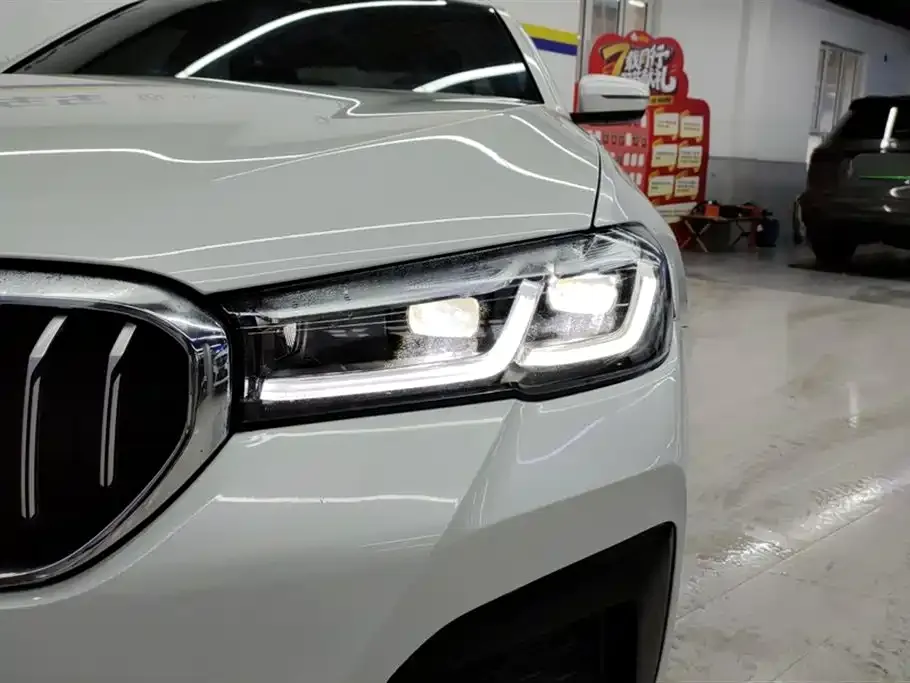 BMW 5 Series New Energy — фото 10