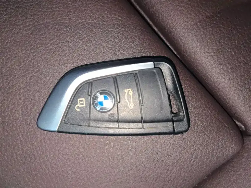 BMW X1 — фото 10