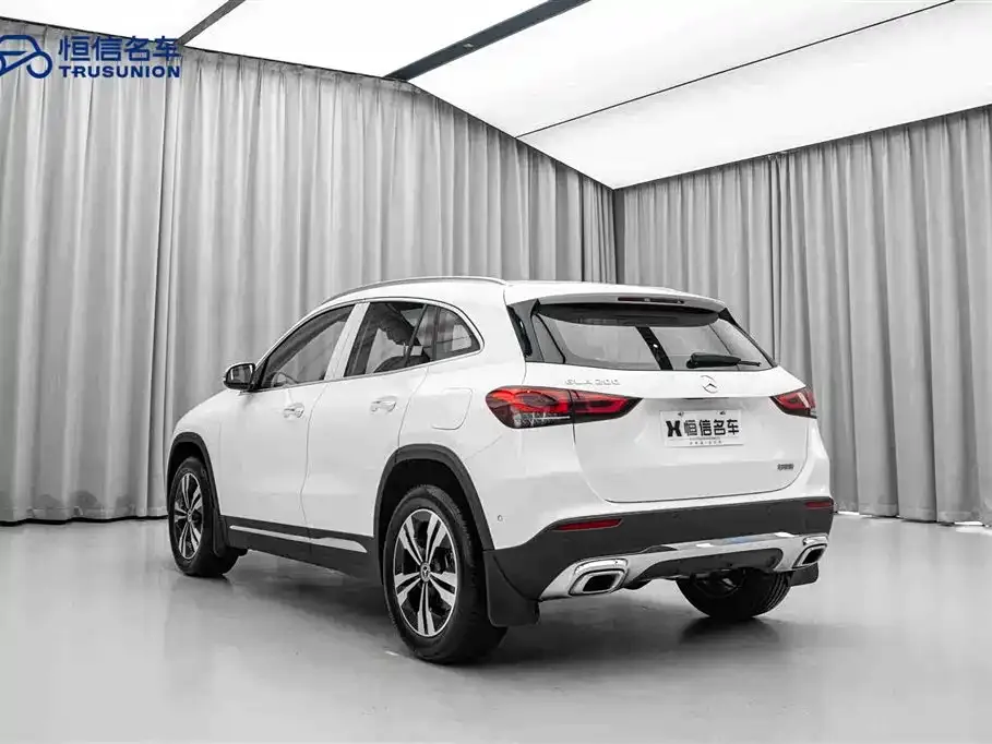 Mercedes-Benz GLA — фото 7