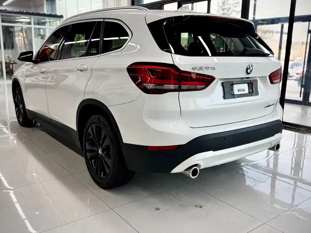 BMW X1 — фото 10
