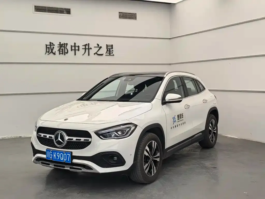 Mercedes-Benz GLA — фото 1