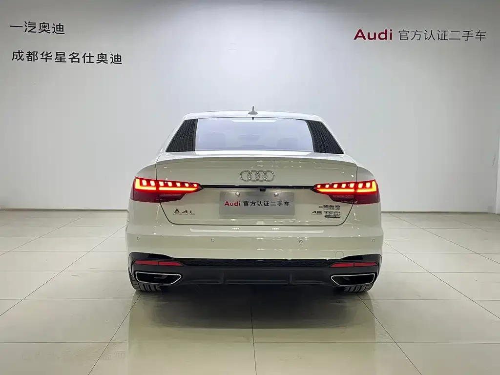 Audi A4L — фото 2
