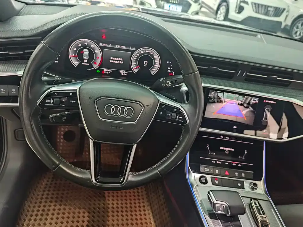 Audi A6L — фото 10