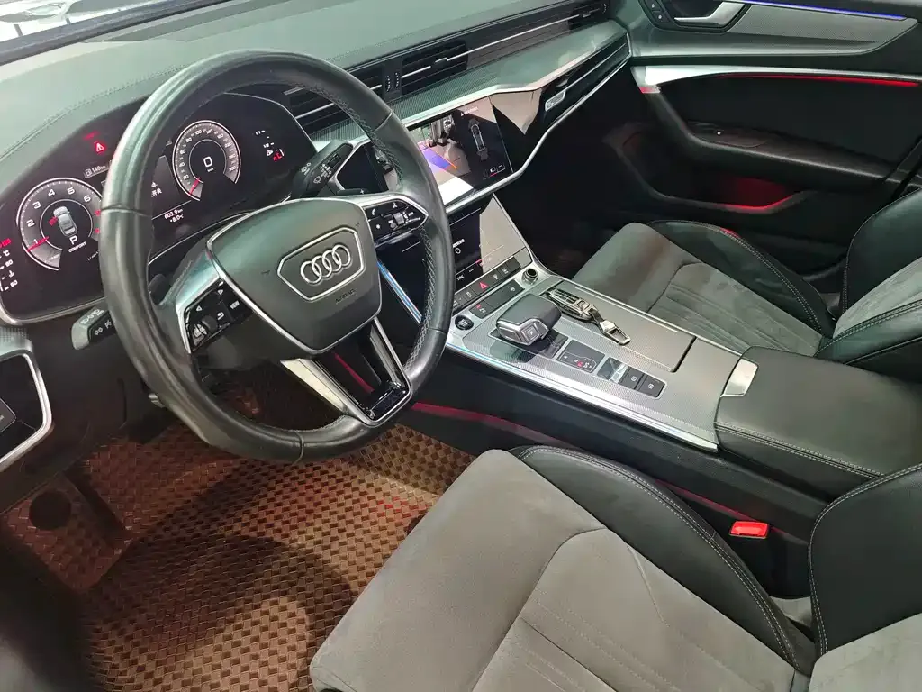 Audi A6L — фото 9