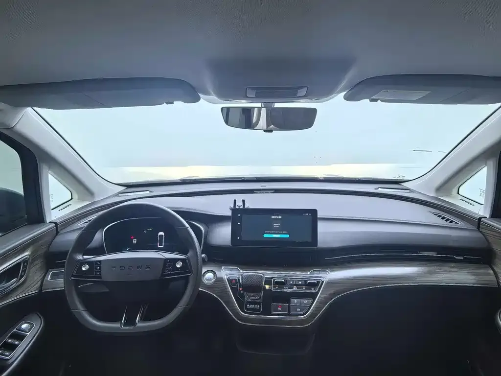 Roewe iMAX8 New Energy — фото 6