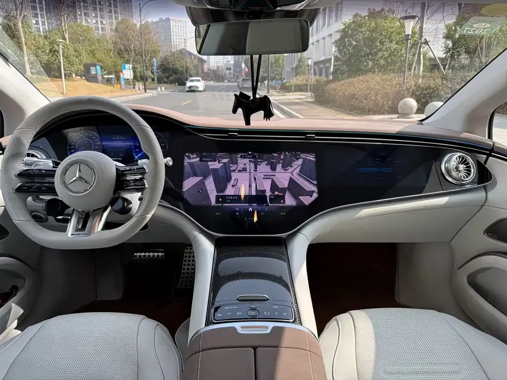 Mercedes-Benz EQS AMG — фото 4