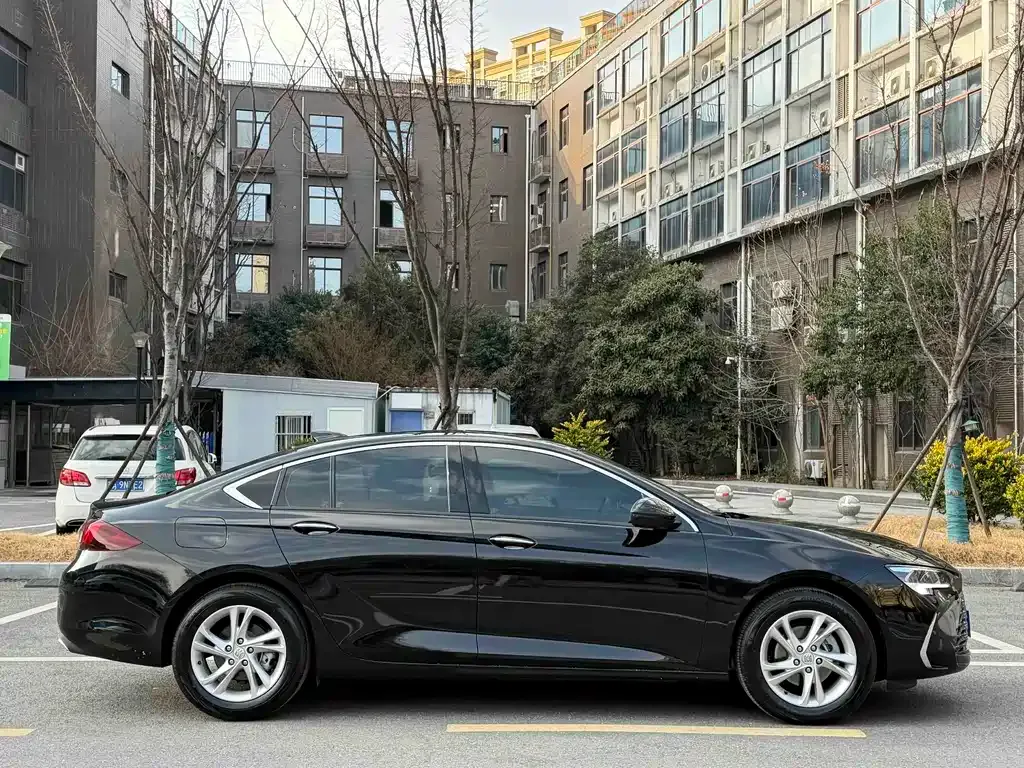 Buick Regal — фото 10