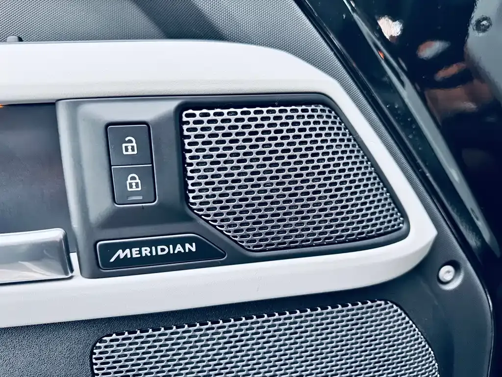 Land Rover Defender — фото 4