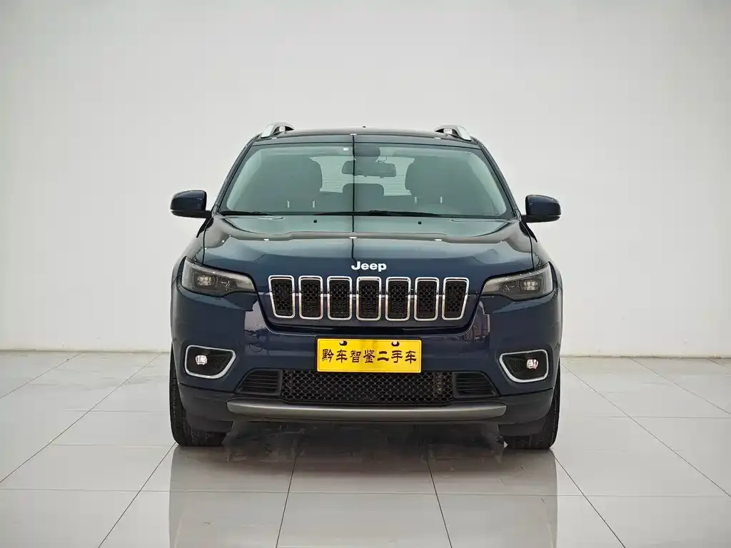 Jeep Cherokee — фото 5
