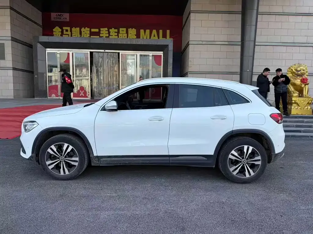 Mercedes-Benz GLA — фото 6