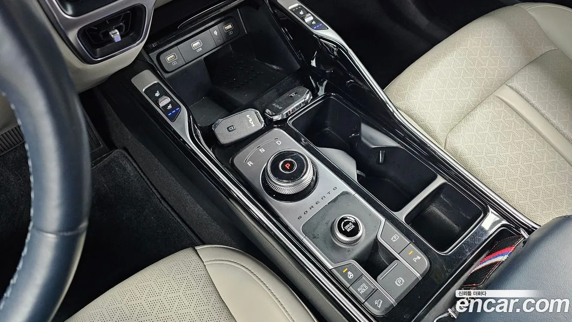 Kia Sorento — фото 7