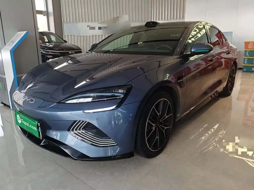 BYD Seal — фото 10