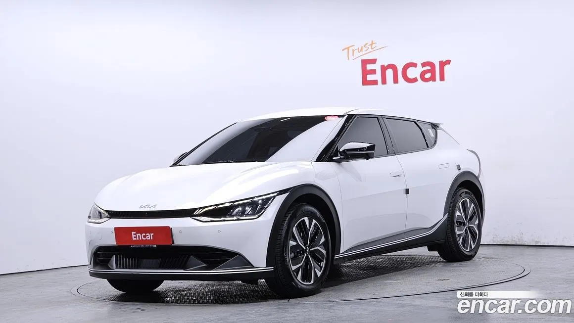 Kia EV6 — фото 1