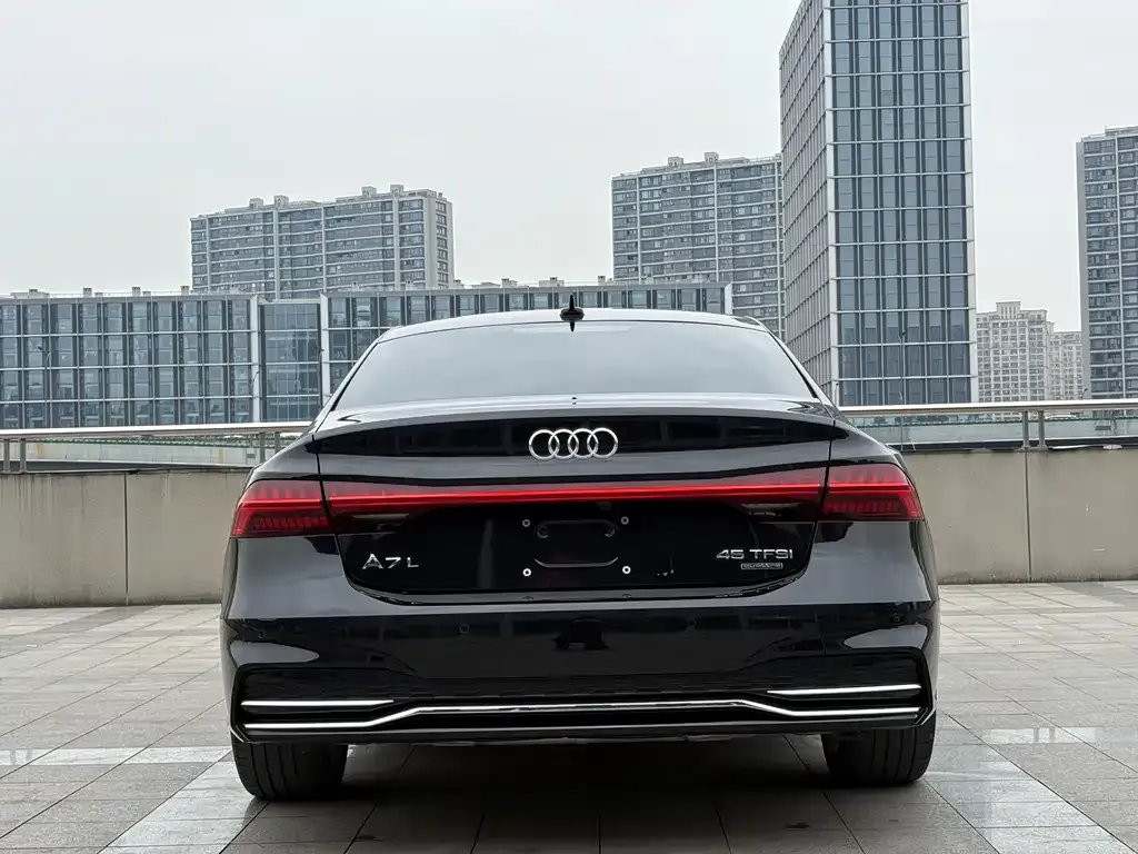 Audi A7L — фото 4