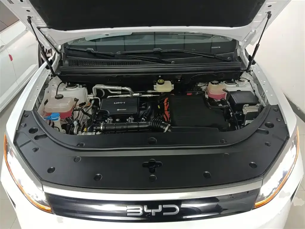 BYD Seal 05 DM-i — фото 4