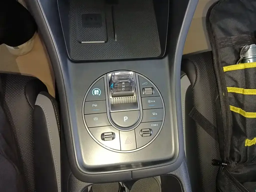 BYD Seal 05 DM-i — фото 10
