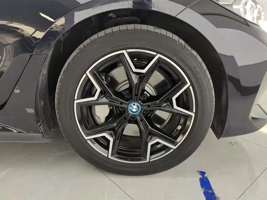 BMW i3 — фото 4