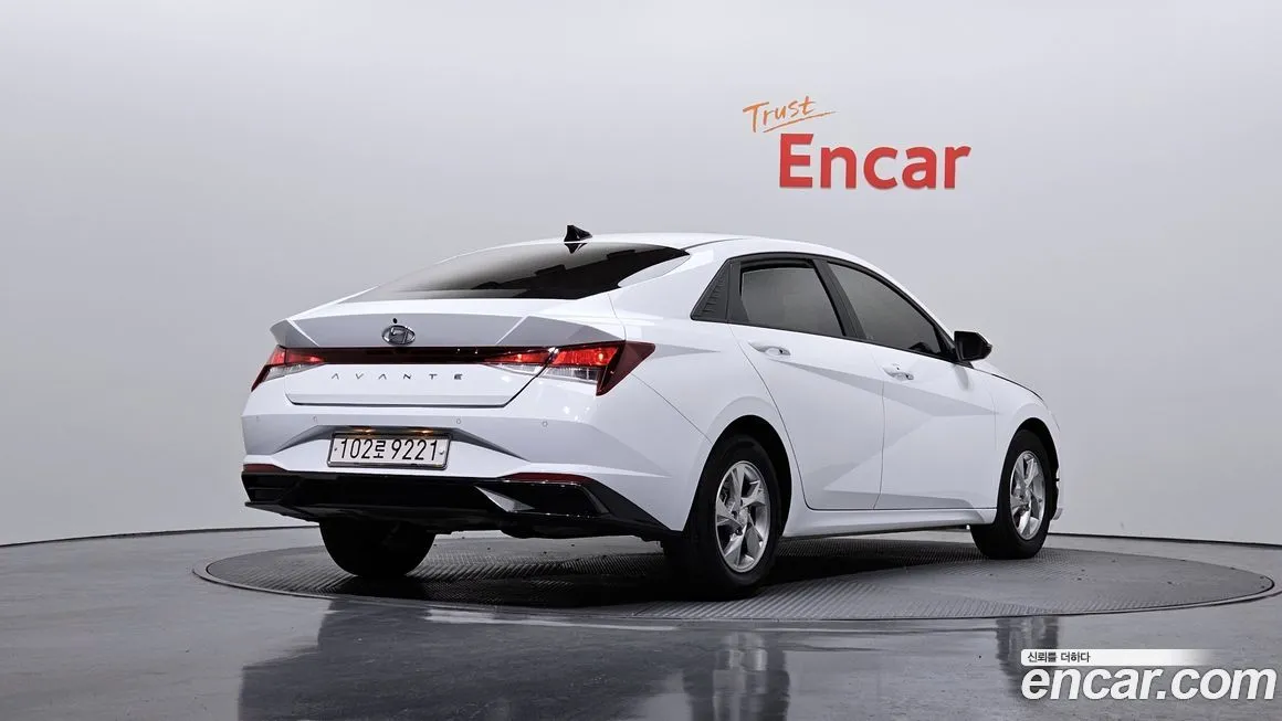 Hyundai AVANTE — фото 2