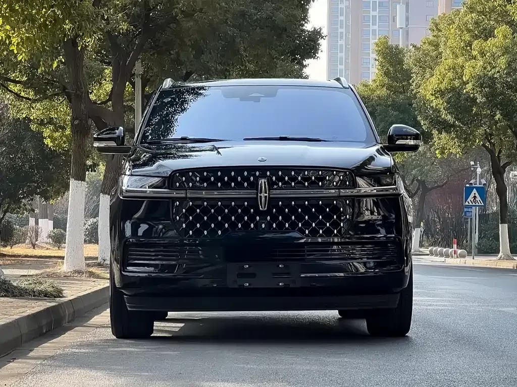 Lincoln Navigator — фото 9