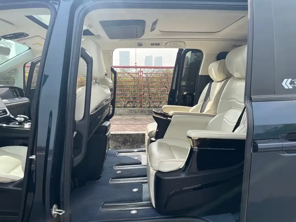 GAC Motor Trumpchi E9 — фото 2