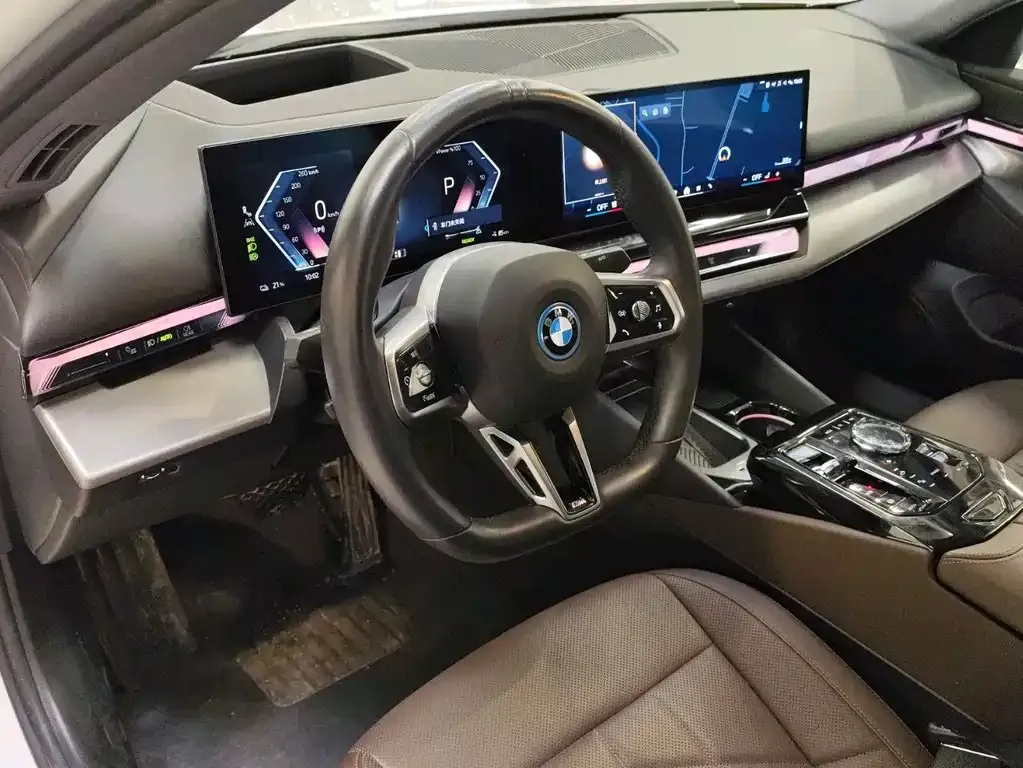 BMW i5 — фото 9