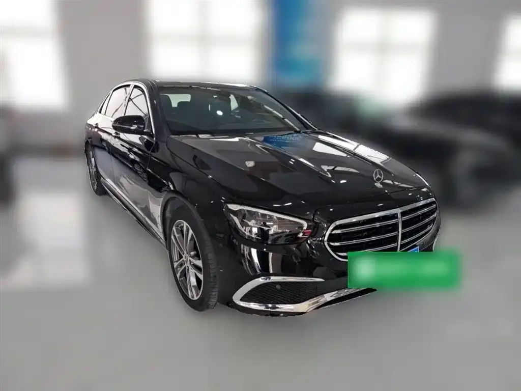 Mercedes-Benz E-Class — фото 10