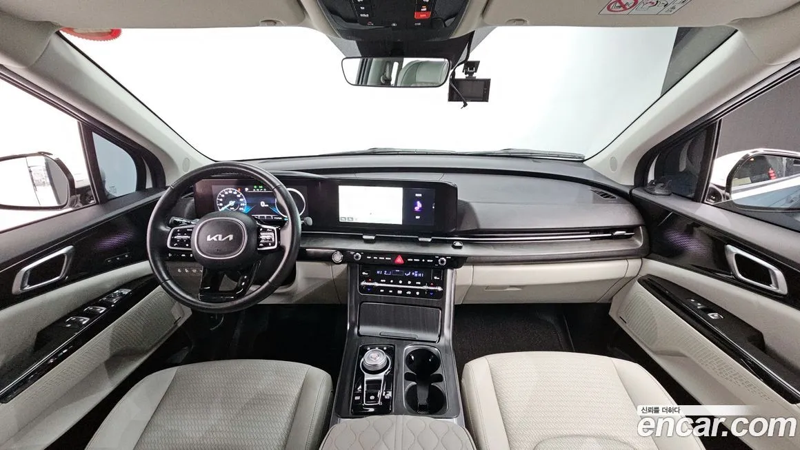 Kia Carnival — фото 10