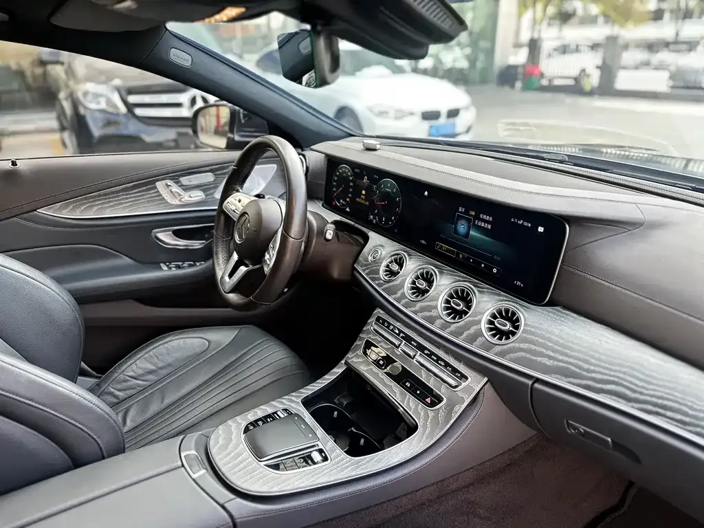Mercedes-Benz CLS — фото 10