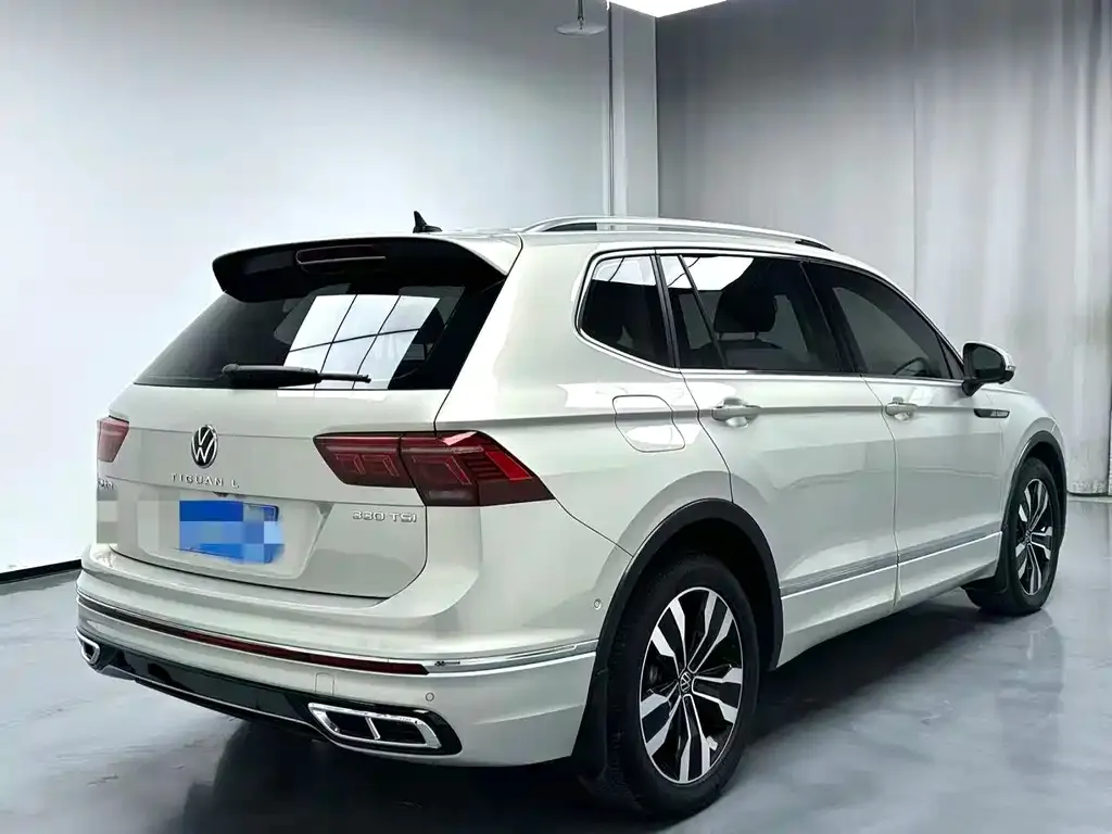 Volkswagen Tiguan L — фото 7