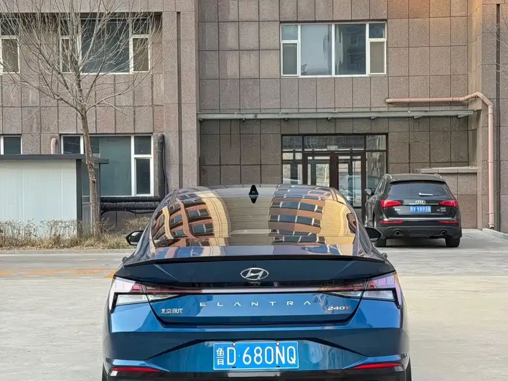 Hyundai Elantra — фото 4