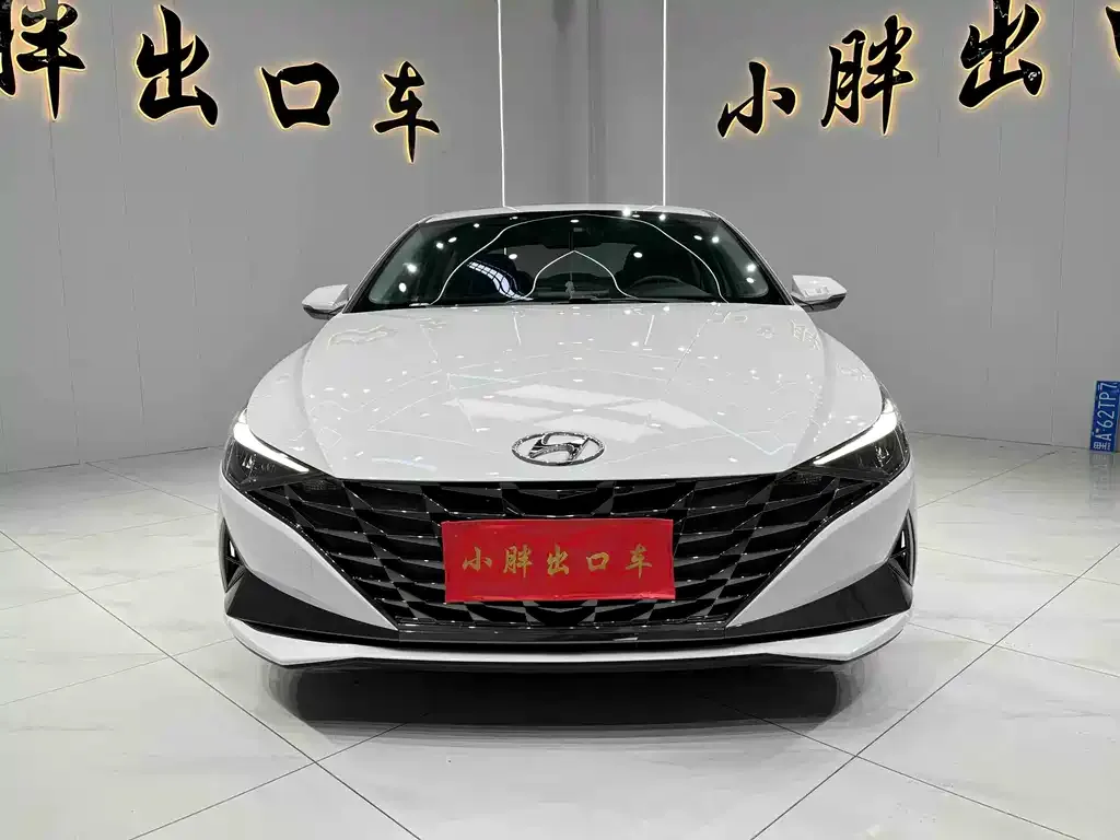 Hyundai Elantra — фото 5