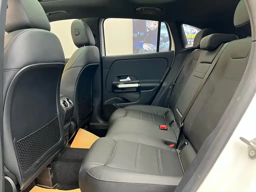 Mercedes-Benz GLA — фото 7