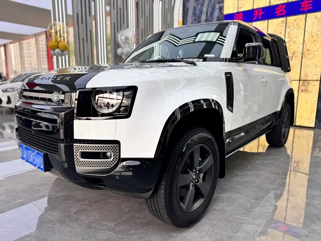 Land Rover Defender — фото 1