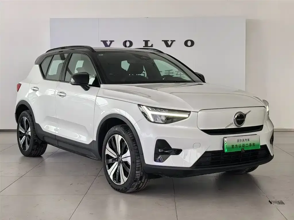 Volvo XC40 NEV — фото 4