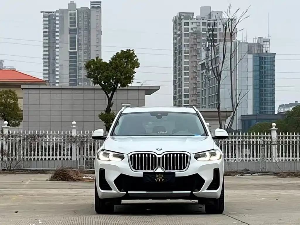 BMW X3 — фото 8