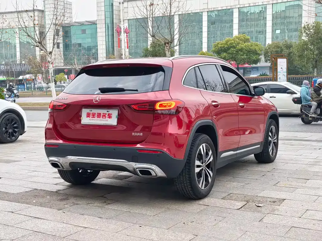 Mercedes-Benz GLA — фото 8