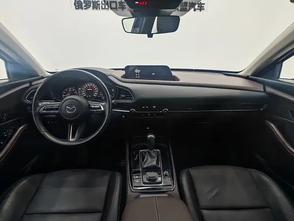 Mazda CX-30 — фото 10