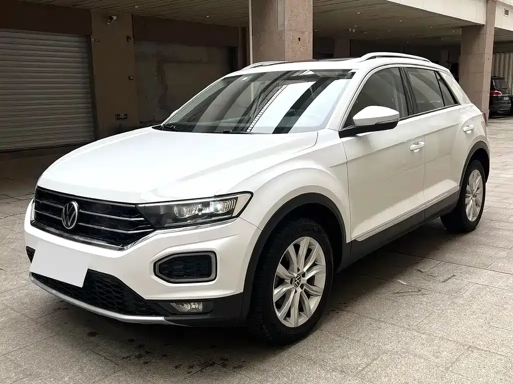 Volkswagen T-Roc — фото 1