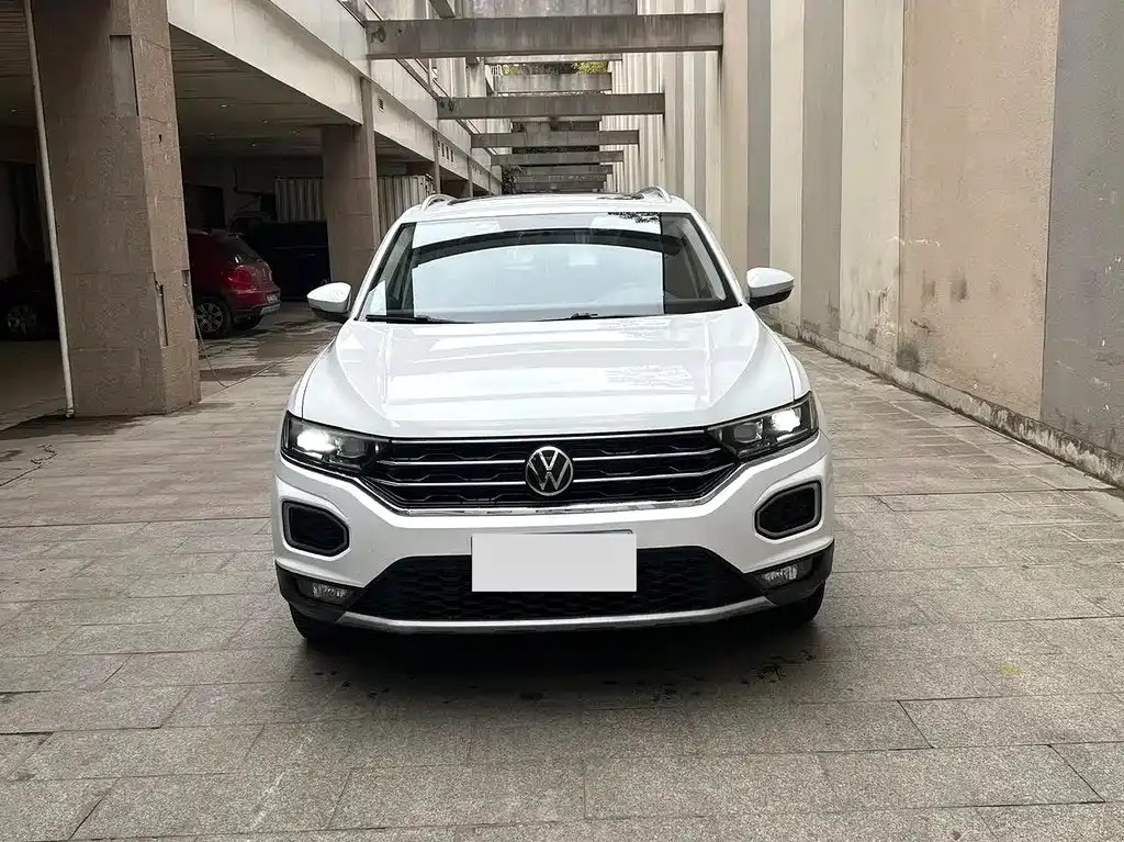 Volkswagen T-Roc — фото 10
