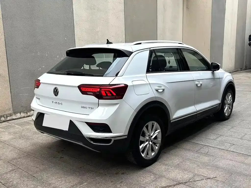 Volkswagen T-Roc — фото 2