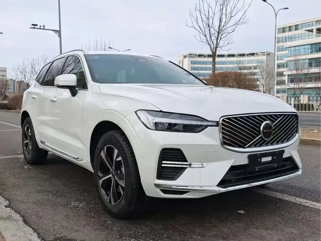 Volvo XC60 — фото 4