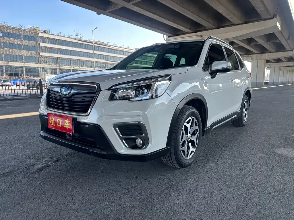 Subaru Forester — фото 1
