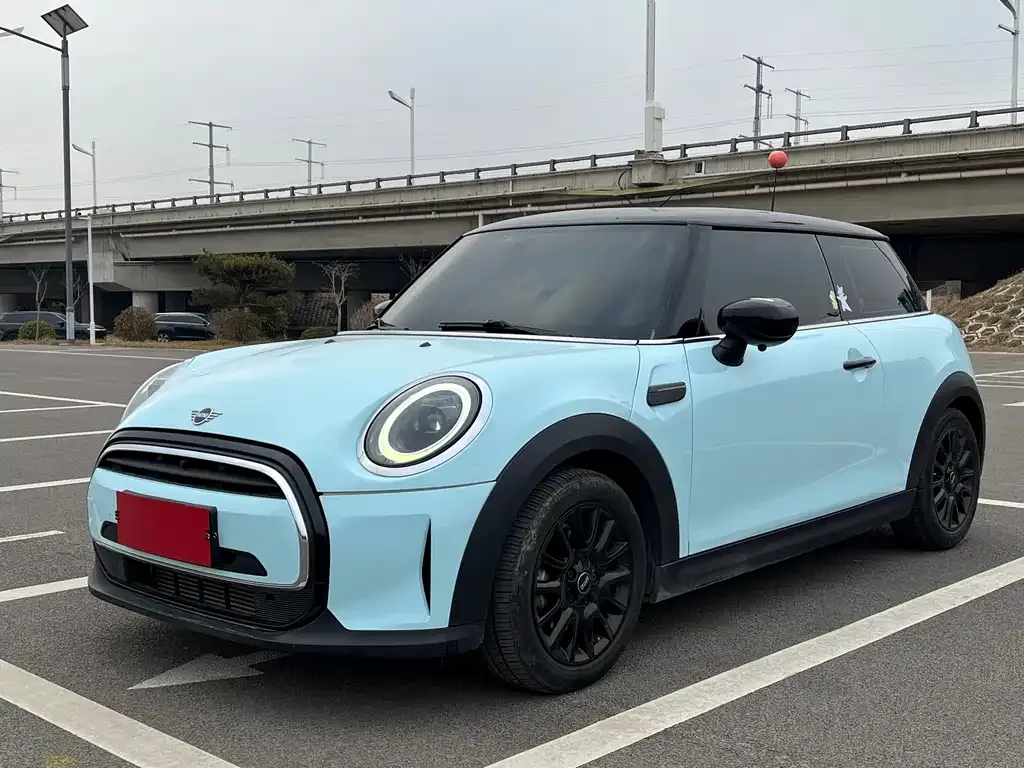 MINI Cooper (3-door) — фото 1