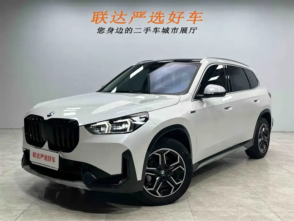 BMW X1 — фото 1