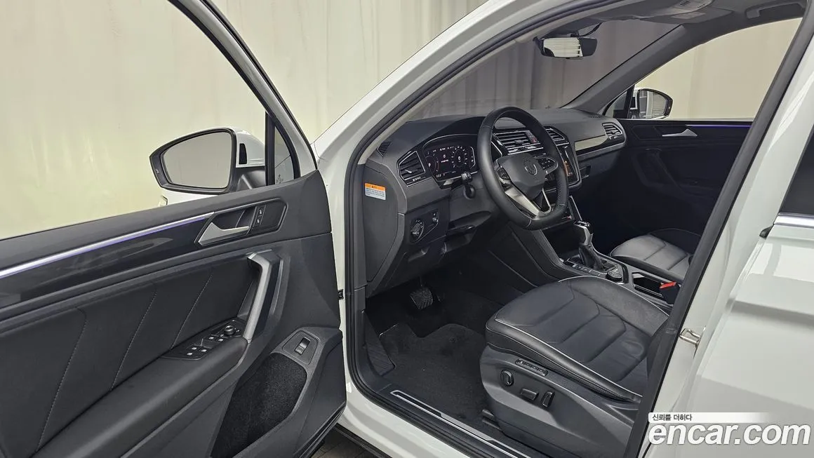 Volkswagen Tiguan — фото 6